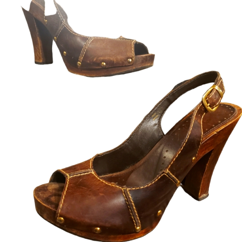 TYLER Leather Clogg Heels